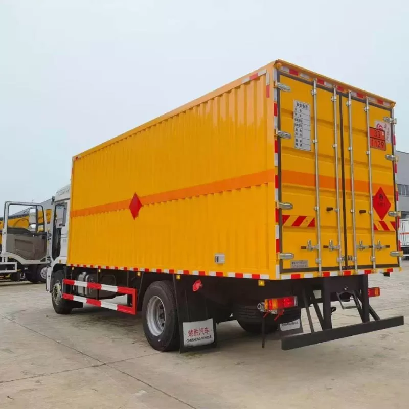 Shaanxi Automobile Delong L5000 Hazardous Chemical Transport Vehicle with Cummins Engine