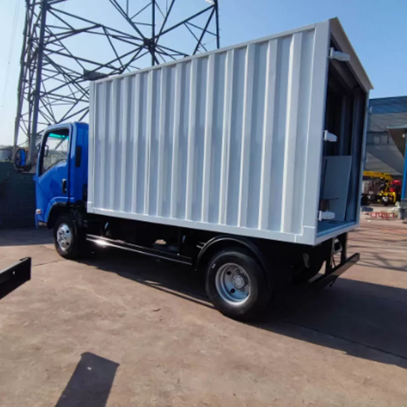 New Isuzu light truck, 4x2, manual transmission, 3-ton Isuzu mini van for sale.