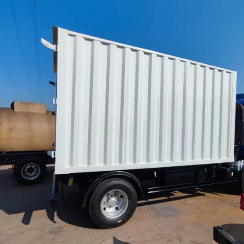 New Isuzu light truck, 4x2, manual transmission, 3-ton Isuzu mini van for sale.