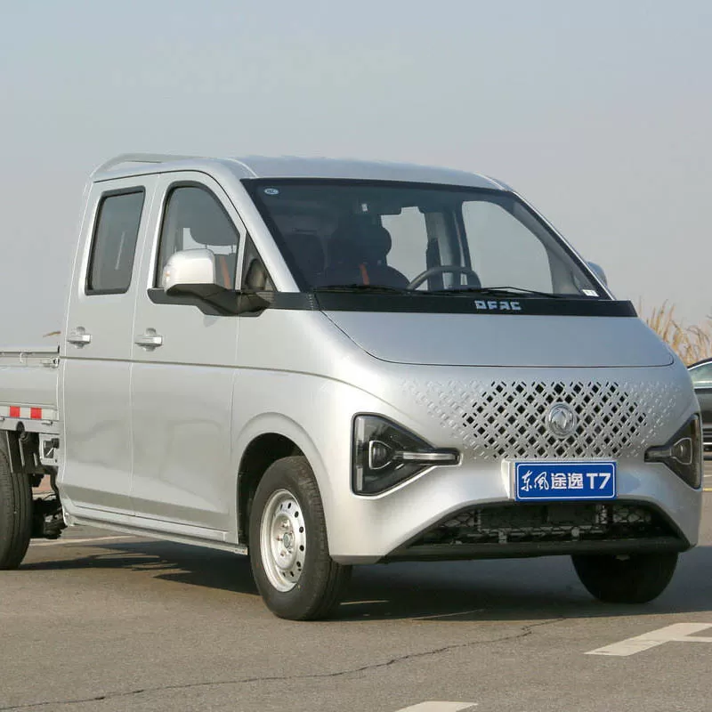 New Dongfeng T7 Double-Cab Mini Truck 2025 Model: 122hp Gasoline Engine, 5-Speed ​​Manual Transmission