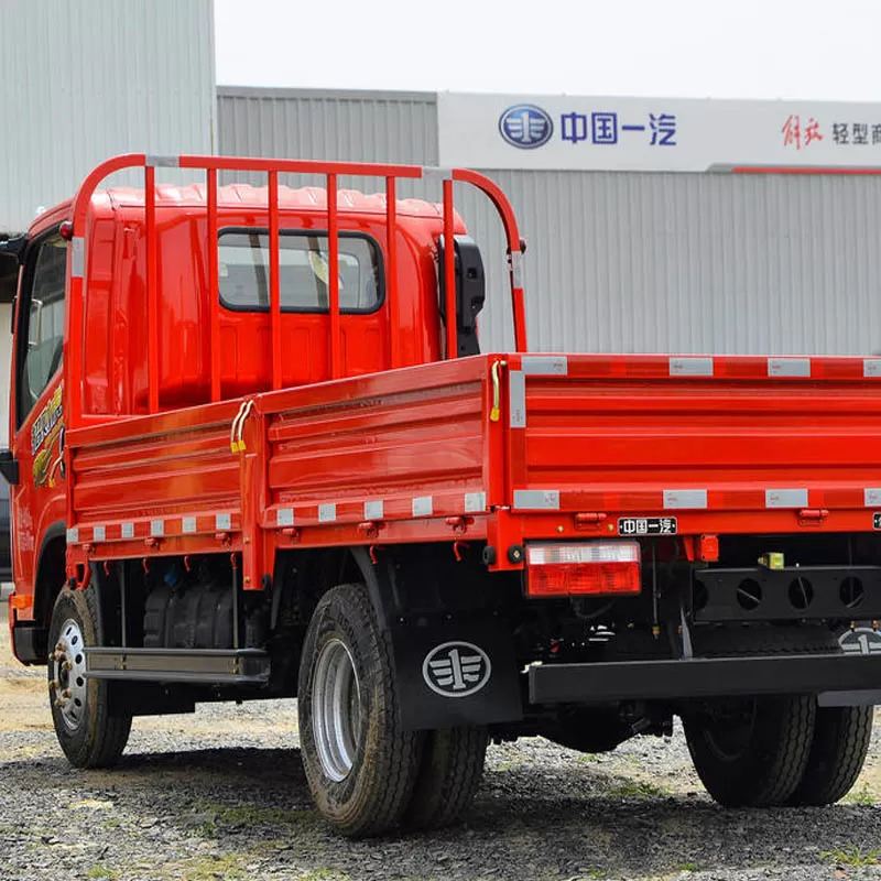 150 horsepower, 4.2-meter single-row flat-head light truck