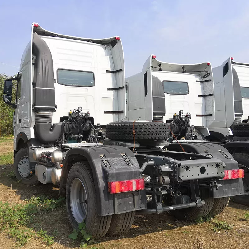Brand new 18-ton Euro 2 diesel HOWO 4x2 tractor truck, left-hand drive, air suspension.