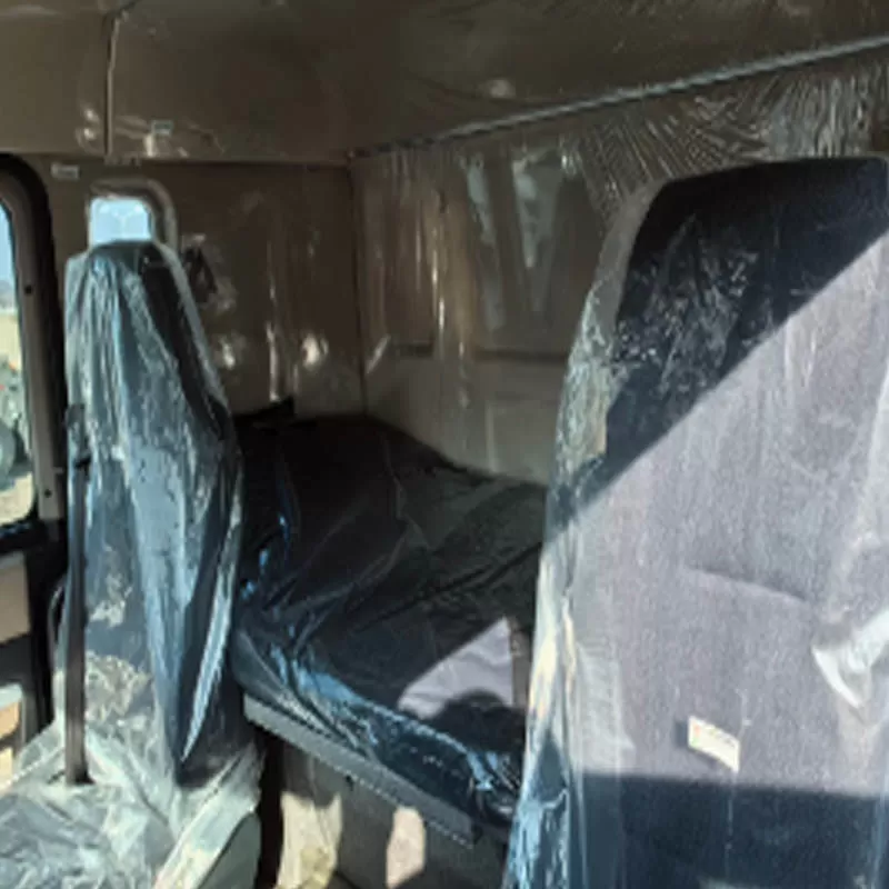 10-wheel Sinotruk Howo TX tractor unit