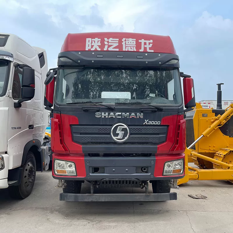 شاحنة جرار ثقيلة جديدة تمامًا من طراز Shaanxi Automobile X3000 Euro II/Euro III 6x4 للبيع بسعر منخفض.