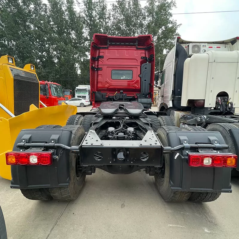 شاحنة جرار ثقيلة جديدة تمامًا من طراز Shaanxi Automobile X3000 Euro II/Euro III 6x4 للبيع بسعر منخفض.