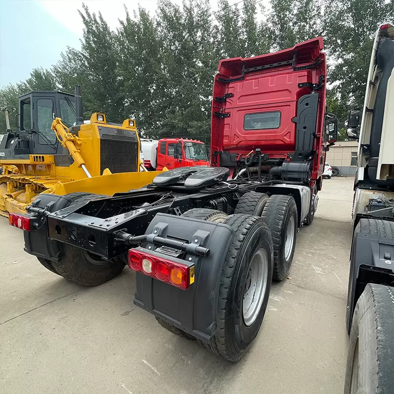 شاحنة جرار ثقيلة جديدة تمامًا من طراز Shaanxi Automobile X3000 Euro II/Euro III 6x4 للبيع بسعر منخفض.