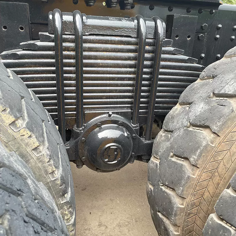 شاحنة جرار ثقيلة جديدة تمامًا من طراز Shaanxi Automobile X3000 Euro II/Euro III 6x4 للبيع بسعر منخفض.