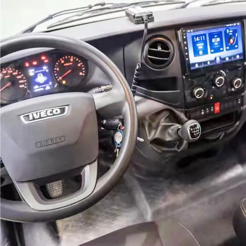 Ambulancia Ivec0 4x2, veh&iacute;culo de monitoreo de transmisi&oacute;n, veh&iacute;culo de rescate de emergencia, volante a la izquierda.