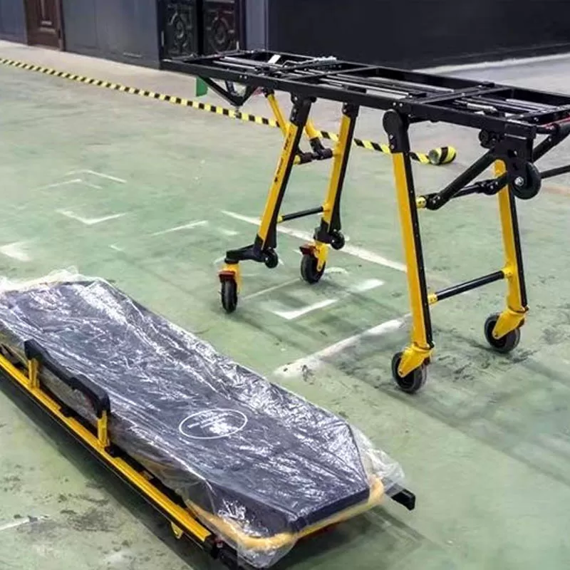 Ambulancia Ivec0 4x2, veh&iacute;culo de monitoreo de transmisi&oacute;n, veh&iacute;culo de rescate de emergencia, volante a la izquierda.