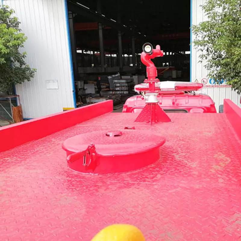 Cami&oacute;n de bomberos Flander de 2000 litros para extinci&oacute;n de incendios y rescate.