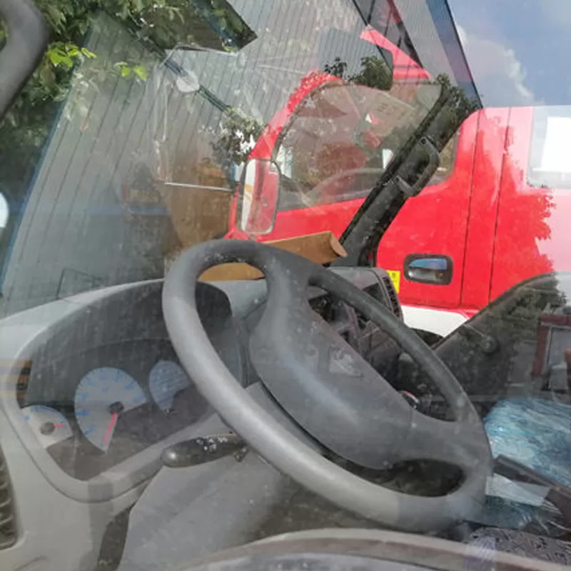 Cami&oacute;n de bomberos Flander de 2000 litros para extinci&oacute;n de incendios y rescate.