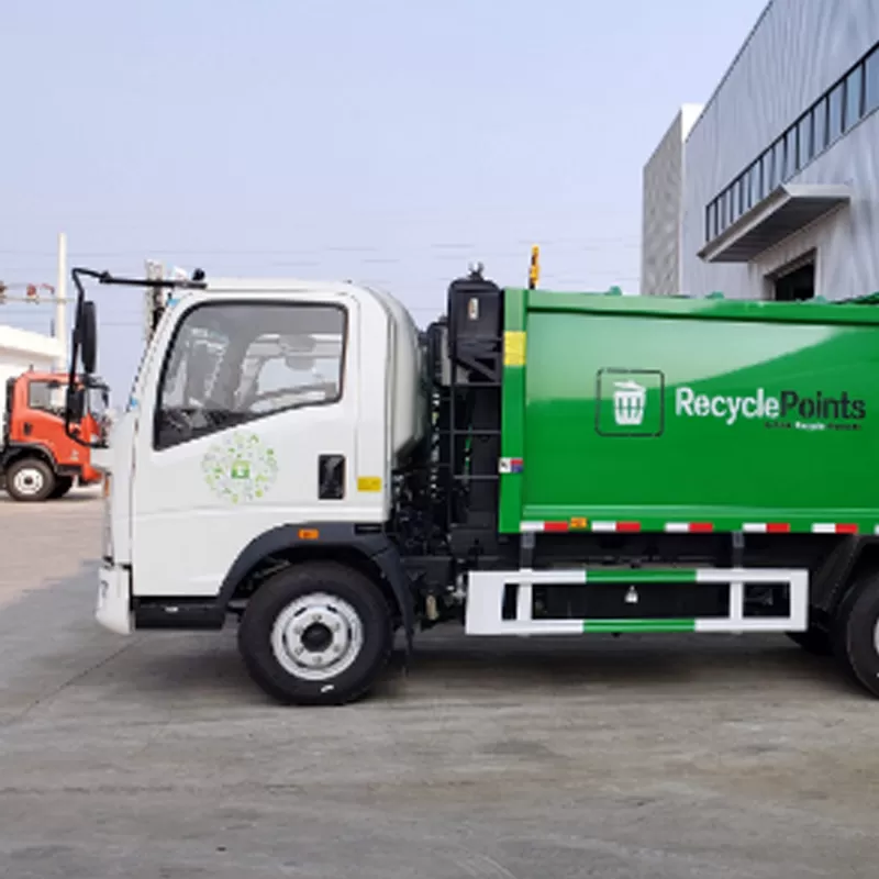 Sinotruk Garbage Compactor Trucks / Refuse Collection Vehicles for Sale