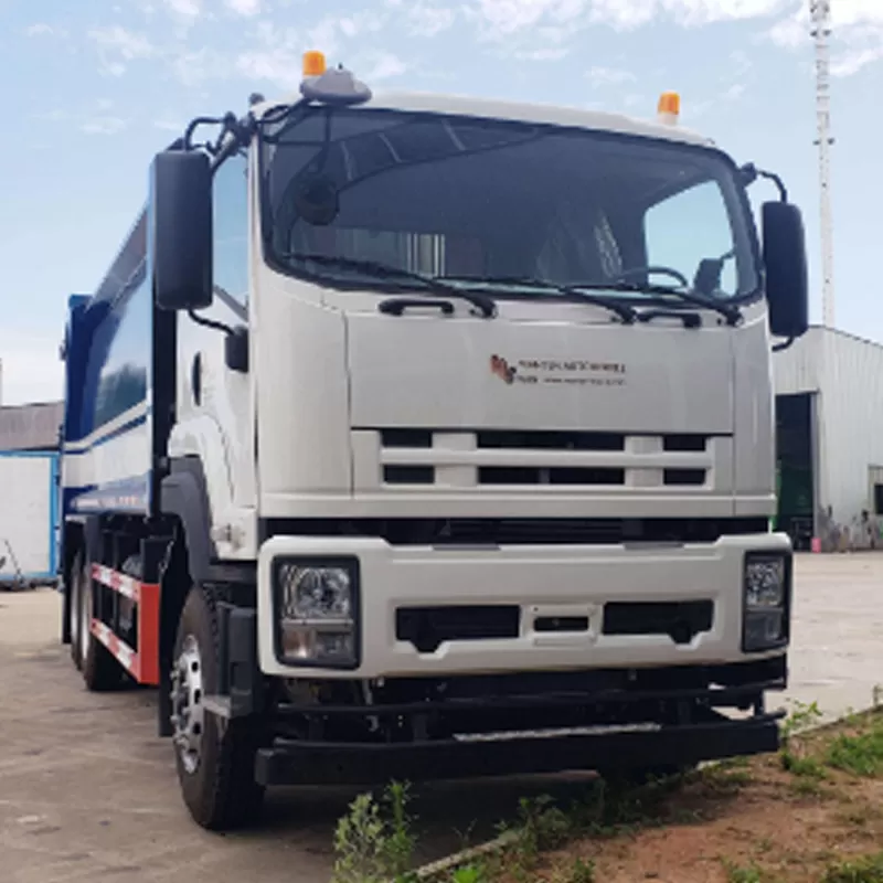 شاحنة إيسوزو لضغط النفايات سعة 20 متر مكعب (20 متر مكعب)، محرك ديزل بقوة 350 حصان، ضاغط نفايات سعة 15 طن.