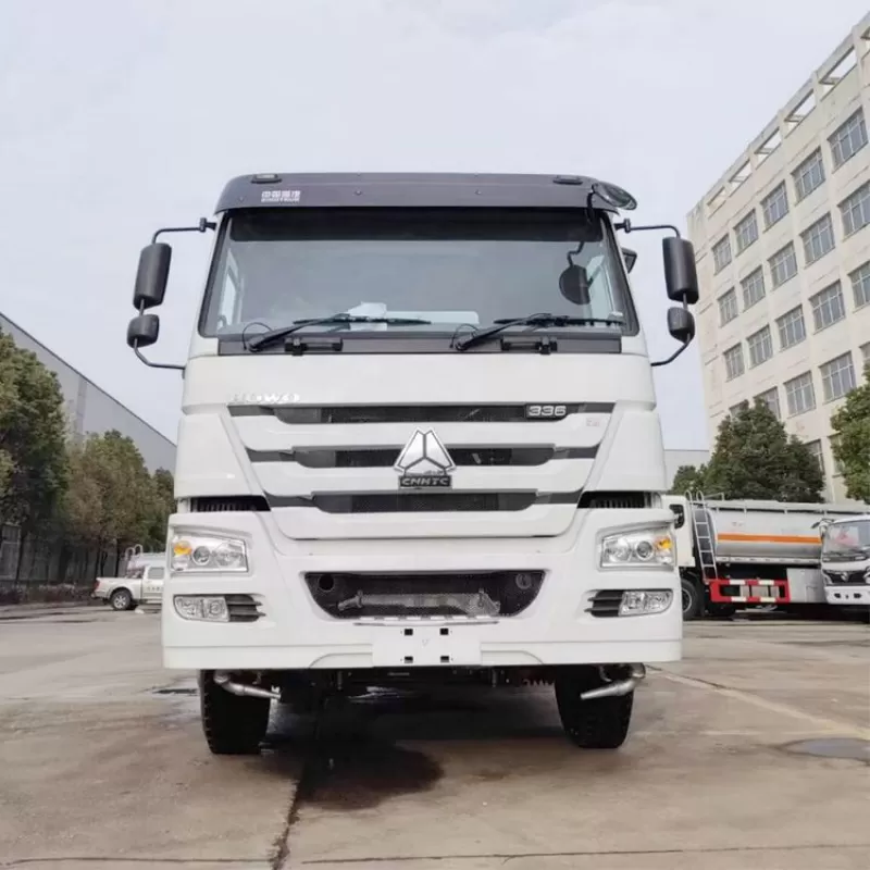 أفضل شاحنة مياه سينوتروك هوو 6x4 عالية الجودة تُباع في أفريقيا