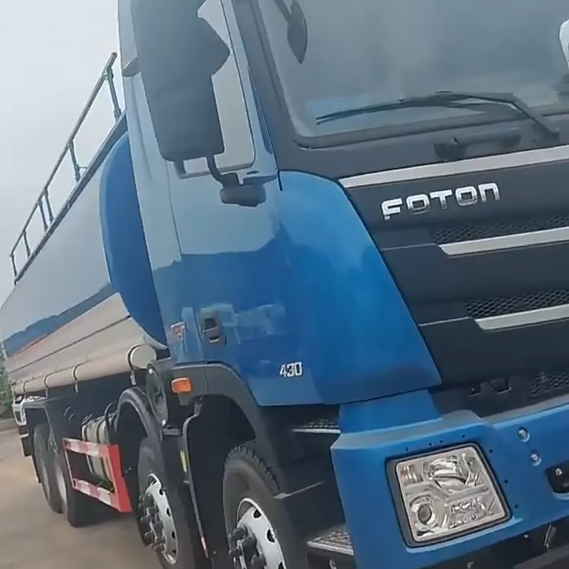 بيع مباشر لشاحنات نقل المياه/الرش الثقيلة من نوع فوتون 8*4 سعة 30 متر مكعب و30 طن