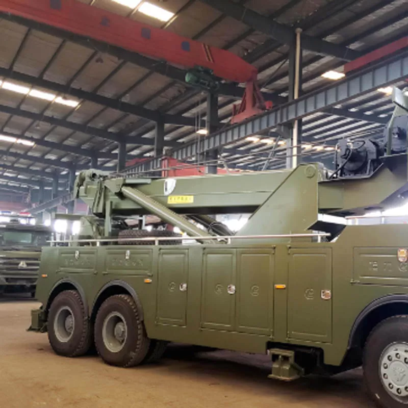 شاحنات المساعدة والإنقاذ الثقيلة HOWO 30t 50t، وشاحنات السحب، والمقطورات لإزالة الحواجز على الطرق.