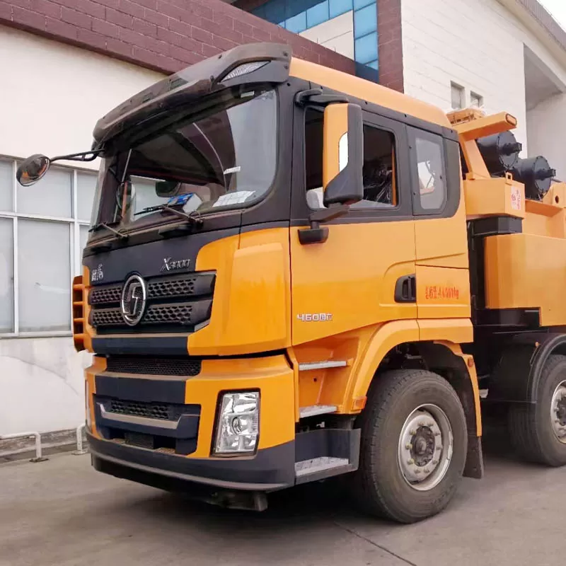 Gr&uacute;a de rescate Shakman F3000 marca RHD de 420 HP y 30 toneladas con remolque, aver&iacute;as en carretera e infracciones urbanas.