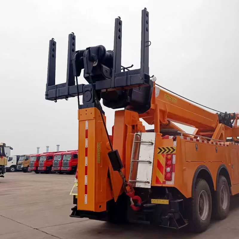 Gr&uacute;a de rescate Shakman F3000 marca RHD de 420 HP y 30 toneladas con remolque, aver&iacute;as en carretera e infracciones urbanas.