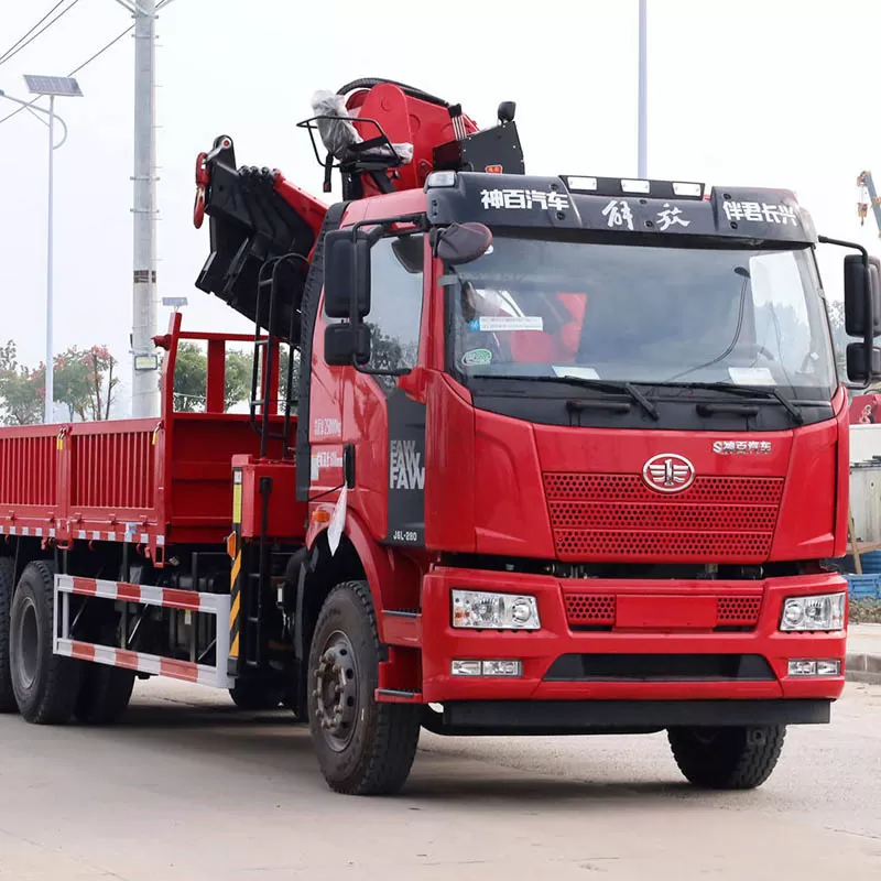 Gr&uacute;a m&oacute;vil FAW J6M 340HP 6X4 montada sobre cami&oacute;n UNIC