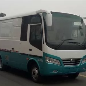 Dongfeng Chaolong EQ5046XXYTV1 van truck (diesel National V standard, 2-3 seats)