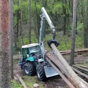 Post-Operation Blade Maintenance and Debris Removal Techniques for Timber Harvesters