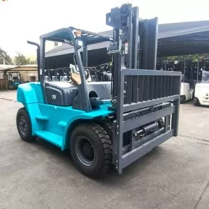 Carretilla elevadora di&eacute;sel de servicio mediano de 7 toneladas, carretilla elevadora de combustible de 7000 kg, varios accesorios opcionales