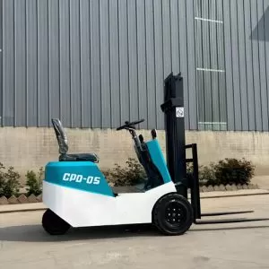 شركة مصنعة لرافعات شوكية كهربائية ثلاثية النقاط تعمل بالطاقة الجديدة وصديقة للبيئة؛ يمكن تخصيص الموديلات والألوان.