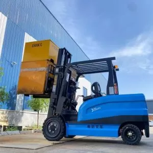 Four-wheel electric forklift, 3-ton and 3.5-ton models, for sale.