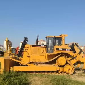 Used Caterpillar bulldozers, original mini Cat D7R high-quality D7R used crawler bulldozer, original Caterpillar for sale.