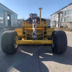 آلة تسوية أرض ثقيلة موجهة بالأقمار الصناعية، نوع جديد من جرارات الجر الزراعية