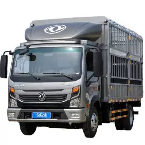 Dongfeng light truck, Cummins 2.5L diesel, 150hp, 4.2m single-row guardrail light truck, 5-speed manual, 4x2, Euro 6.