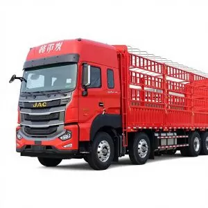 New Dongfeng medium-duty truck, 185 horsepower, 6.75 meters long, diesel 4x2 configuration, Cummins 4L engine.