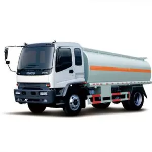 شاحنة إيسوزو صهريجية لنقل وتزويد البنزين والديزل بسعة 15000 لتر مزودة بنظام توزيع وقود