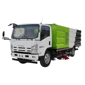 شاحنة كنس الطرق Isuzu 600p بقوة 120 حصان وشاحنة غسيل القمامة عالية الكفاءة، تستخدم لتنظيف وصيانة الطرق.