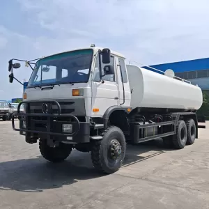 Five Key Considerations for Selecting Water Sprinkler Trucks in the Middle East Desert Region